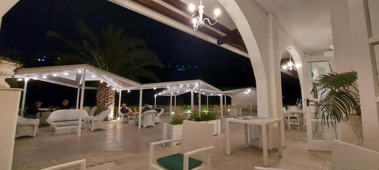 La Locanda Della Castellana Adults Only بيسْكيتْشّي المظهر الخارجي الصورة