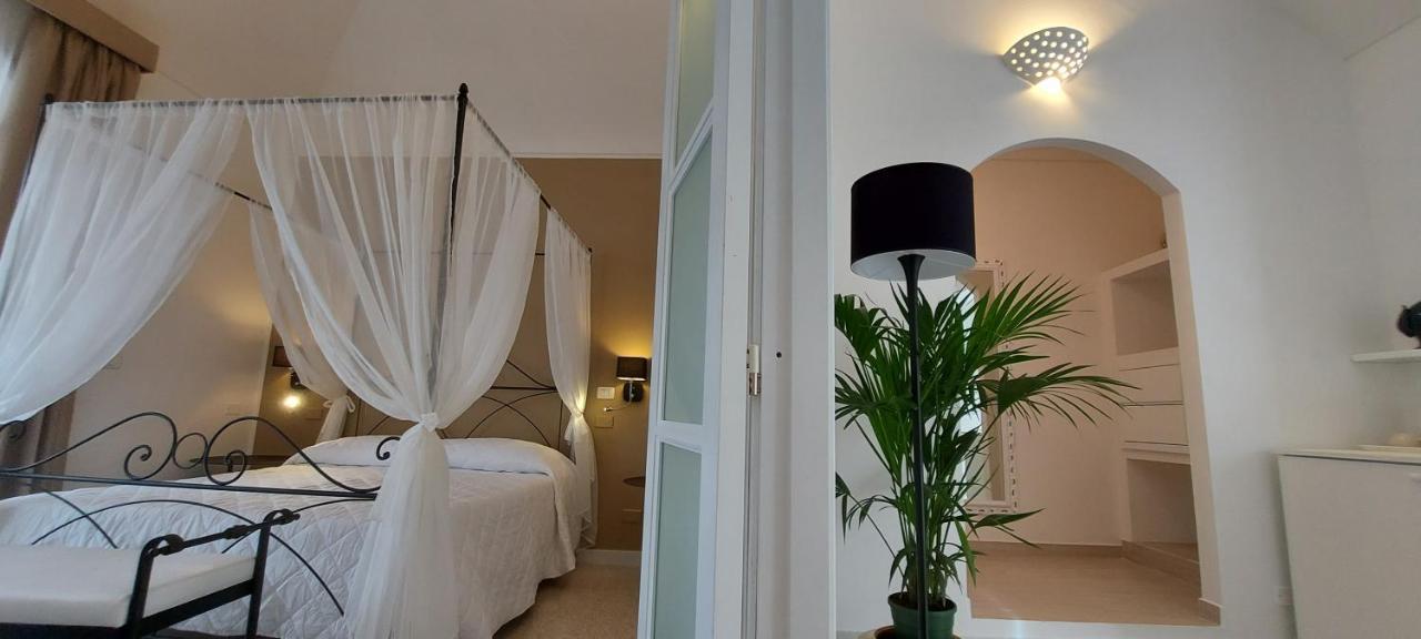 La Locanda Della Castellana Adults Only بيسْكيتْشّي الغرفة الصورة